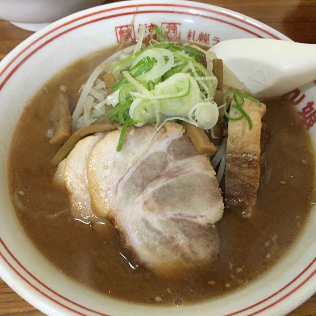 ワッフル2020さんが投稿した紅谷町ラーメン / つけ麺のお店どさん娘 紅谷町店/ドサンコベニヤチヨウテンの写真