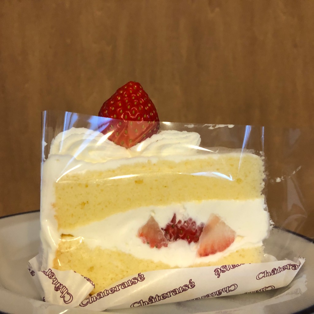ユーザーが投稿したスペシャル苺ショートケーキの写真 - 実際訪問したユーザーが直接撮影して投稿した広古新開スイーツシャトレーゼ 国際通り店の写真