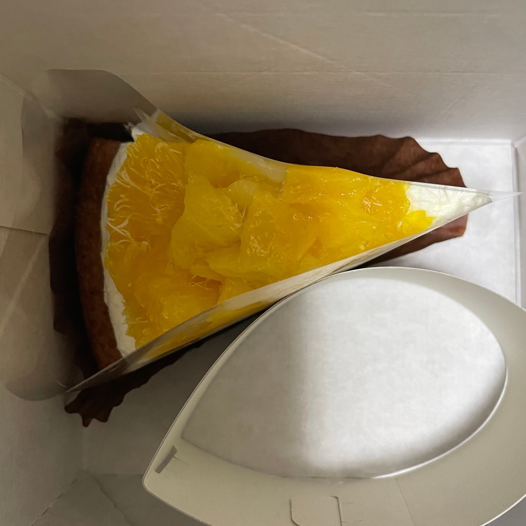 ユーザーが投稿したオレンジ&マンゴーのケーキの写真 - 実際訪問したユーザーが直接撮影して投稿した戸崎町カフェスターバックスコーヒー イオンモール岡崎店の写真
