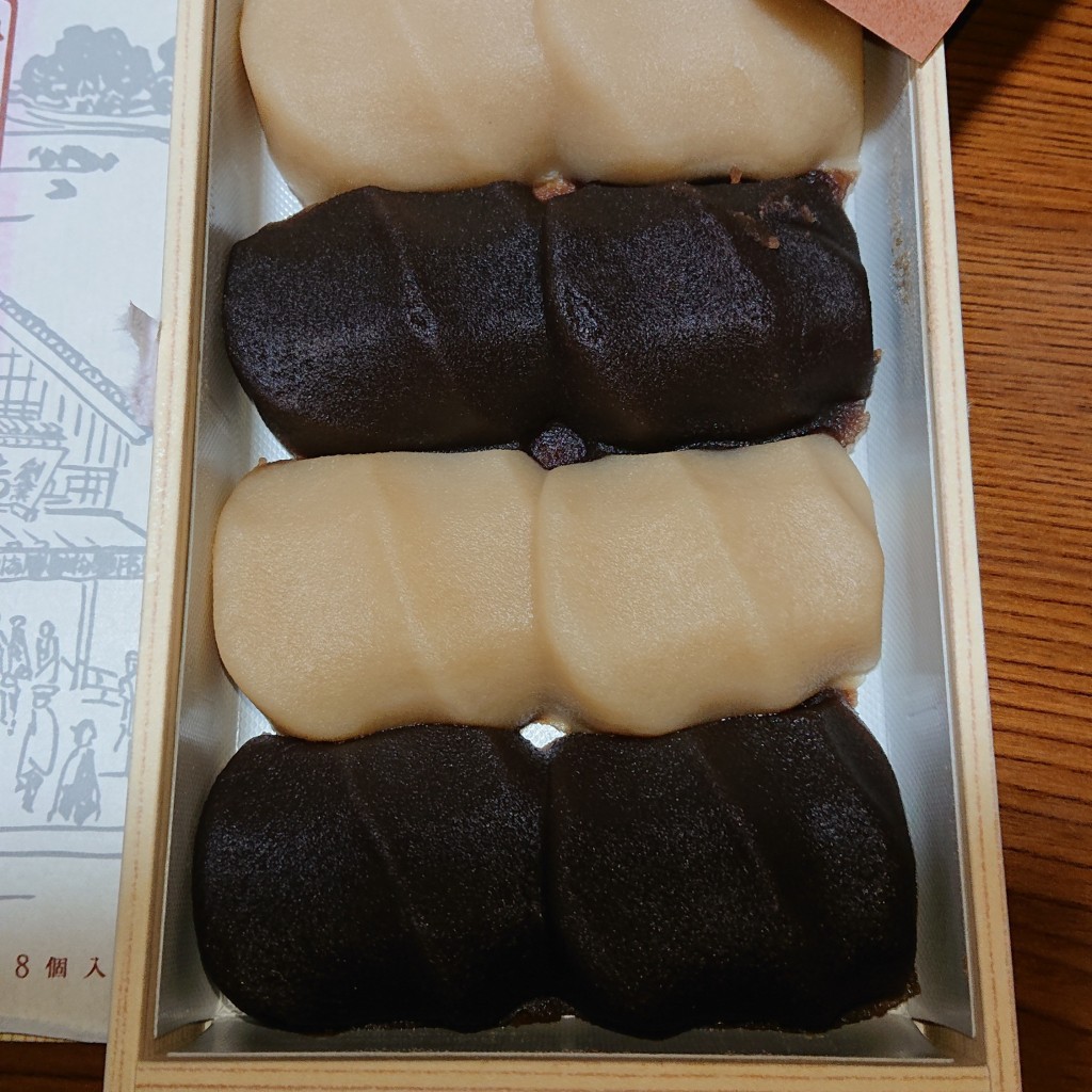 ユーザーが投稿した白餅黒餅の写真 - 実際訪問したユーザーが直接撮影して投稿した角田町和菓子赤福 阪急うめだ本店の写真