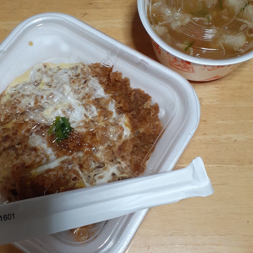 ユーザーが投稿したカツ丼弁当の写真 - 実際訪問したユーザーが直接撮影して投稿した三好町とんかつかつや 愛知みよし店の写真