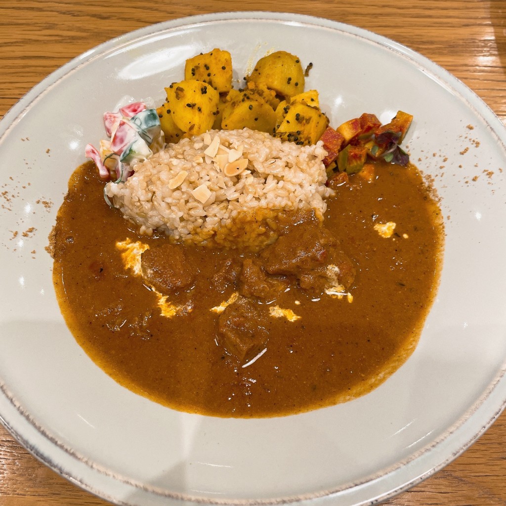 ユーザーが投稿した平ランチ カレーの写真 - 実際訪問したユーザーが直接撮影して投稿した有楽町自然食 / 薬膳チャヤ ナチュラル&ワイルド テーブル 日比谷シャンテ店の写真