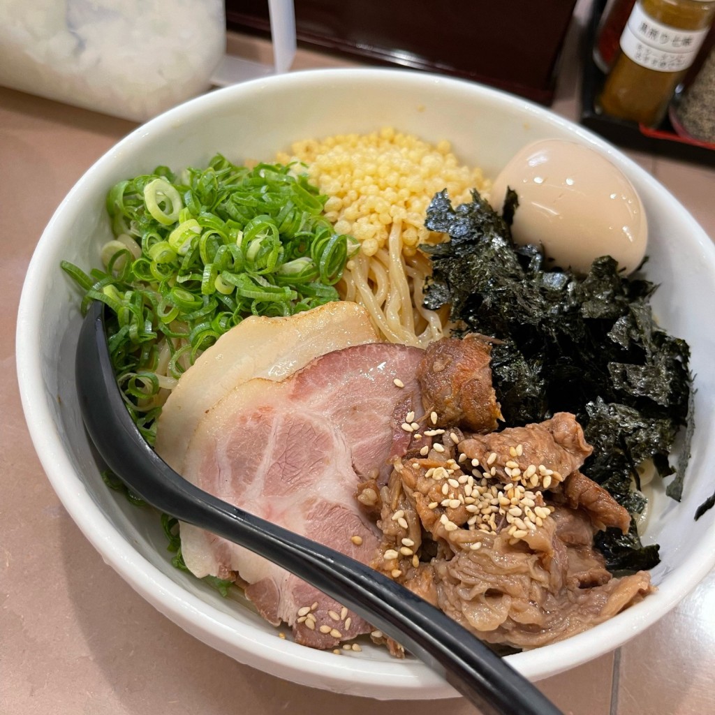 DaiKawaiさんが投稿した赤坂ラーメン / つけ麺のお店まぜそば 灘八 赤坂店/マゼソバ ナダハチ アカサカテンの写真