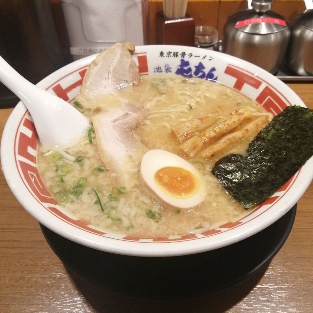 ユーザーが投稿した東京豚骨ラーメンの写真 - 実際訪問したユーザーが直接撮影して投稿した南池袋ラーメン専門店東京豚骨ラーメン 池袋 屯ちん 池袋本店の写真