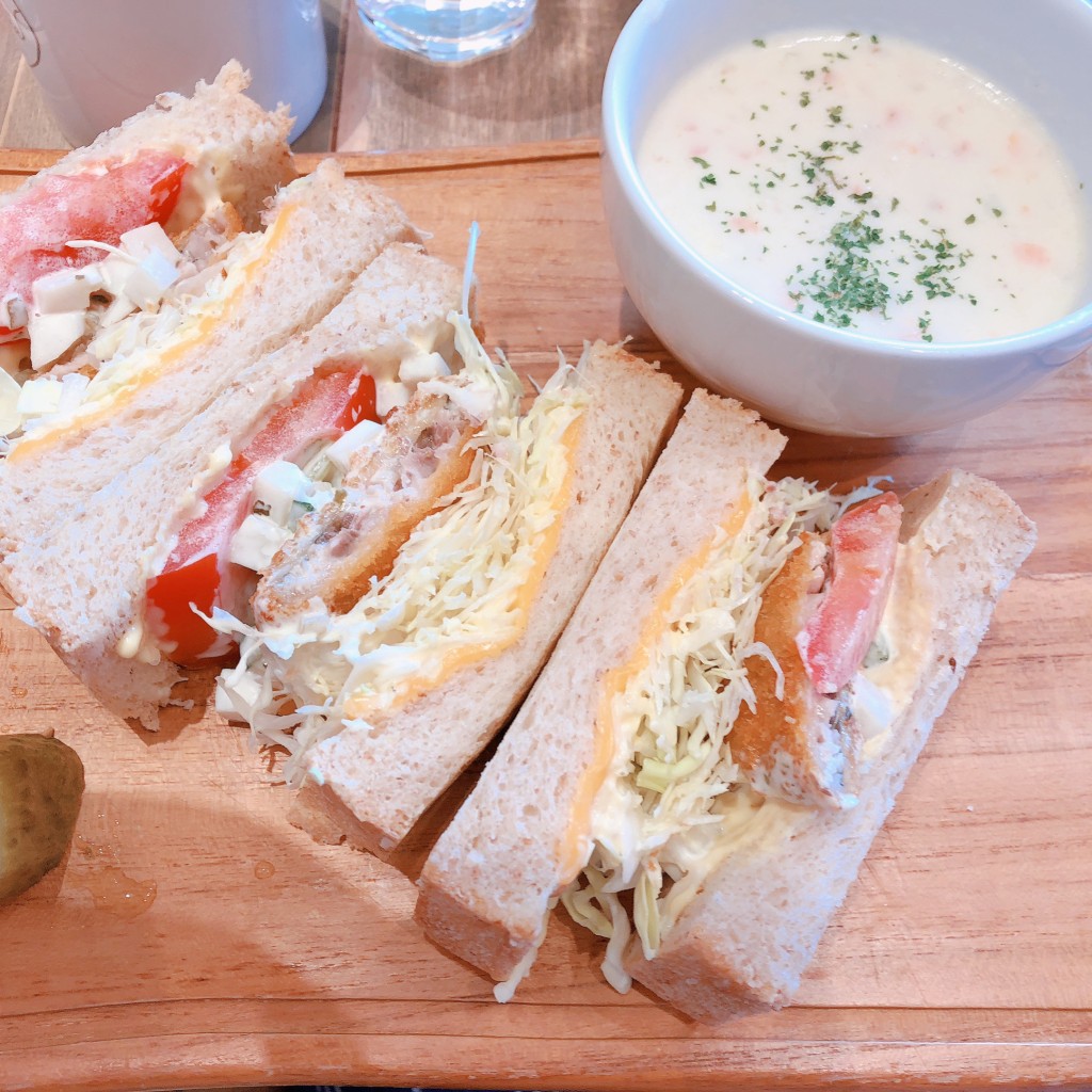 ユーザーが投稿したFishSandwichの写真 - 実際訪問したユーザーが直接撮影して投稿した本町パンケーキ湘南パンケーキの写真