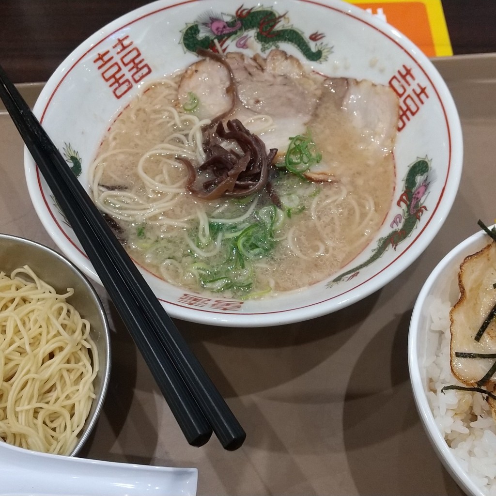 ユーザーが投稿したとんこつラーメンの写真 - 実際訪問したユーザーが直接撮影して投稿したレイクタウンラーメン専門店博多だるま JAPAN 越谷レイクタウンカゼ店の写真