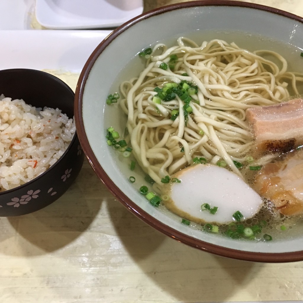ユーザーが投稿した三枚肉すばとじゅーしーの写真 - 実際訪問したユーザーが直接撮影して投稿したおもろまち沖縄料理けんぱーのすばやー 新都心本店の写真