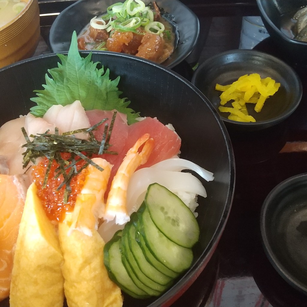 ユーザーが投稿したちらし寿司定食の写真 - 実際訪問したユーザーが直接撮影して投稿した巽北居酒屋げんぶ 北巽総本店の写真