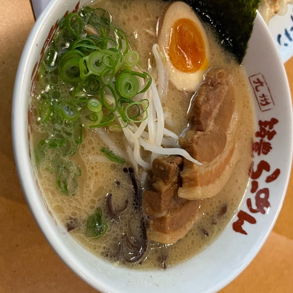 ユーザーが投稿した角煮ラーメンの写真 - 実際訪問したユーザーが直接撮影して投稿した空港北町ラーメン専門店山小屋 新北九州空港店の写真