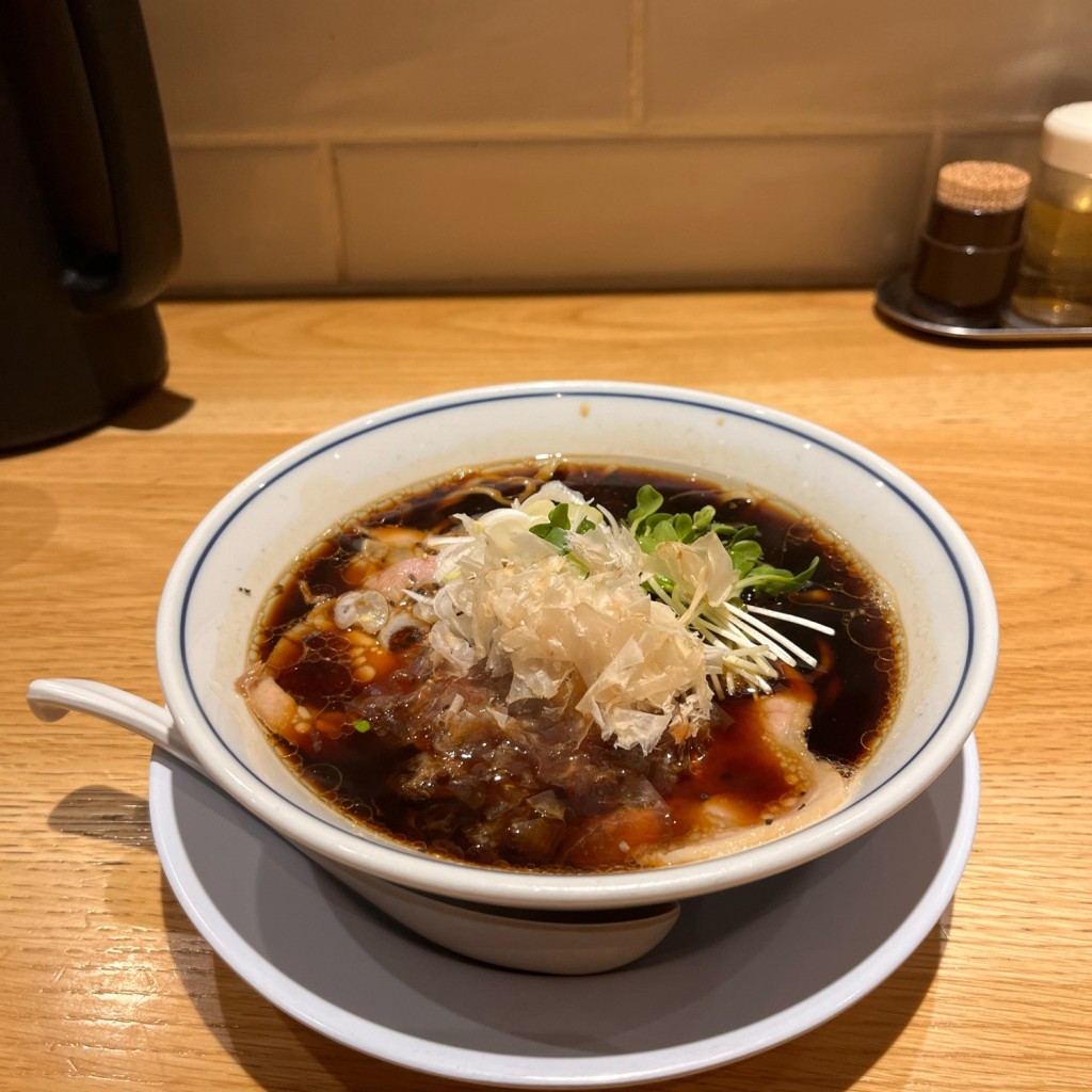 FUJI山のグルメ記録帳さんが投稿した難波中ラーメン専門店のお店らーめん 鱗 難波店の写真