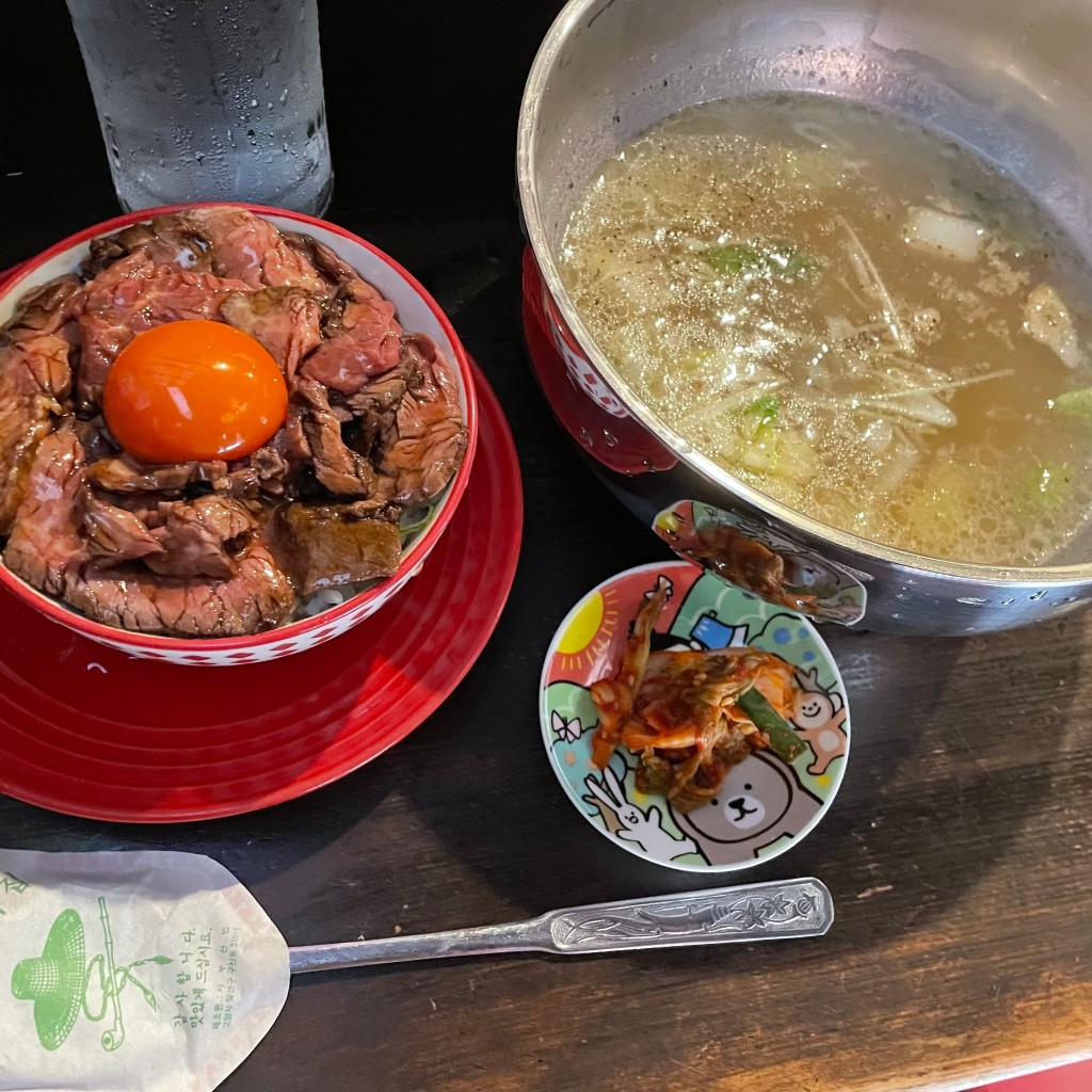 ユーザーが投稿した味玉ハラミ丼・テールスープの写真 - 実際訪問したユーザーが直接撮影して投稿した難波韓国料理韓湯 みっちゃんの写真