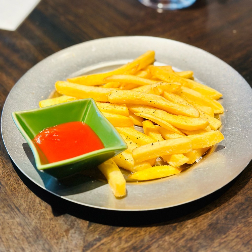 ユーザーが投稿したフライドポテトFrenchFriesの写真 - 実際訪問したユーザーが直接撮影して投稿した西五反田バーFar Yeast Tokyo Brewery & Grillの写真