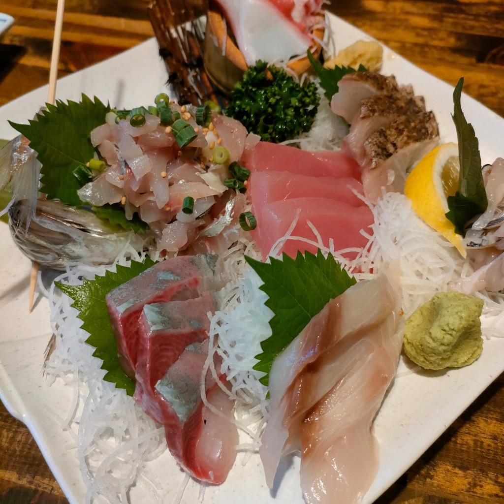 ユーザーが投稿した刺身7点盛りの写真 - 実際訪問したユーザーが直接撮影して投稿した猪戸魚介 / 海鮮料理楽味家 まるげんの写真