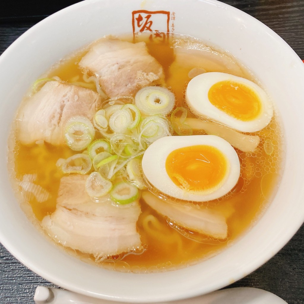 ユーザーが投稿した味玉ラーメンの写真 - 実際訪問したユーザーが直接撮影して投稿した東新橋ラーメン専門店喜多方ラーメン 坂内 小法師 汐留シティセンター店の写真