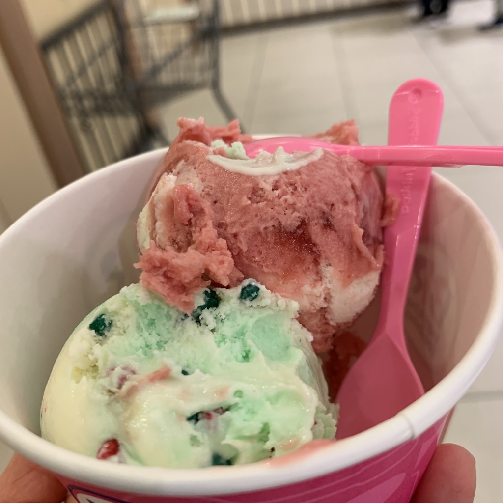 ユーザーが投稿したスモールダブルカップの写真 - 実際訪問したユーザーが直接撮影して投稿した阿倍野筋アイスクリームサーティワンアイスクリーム あべのキューズモール店の写真