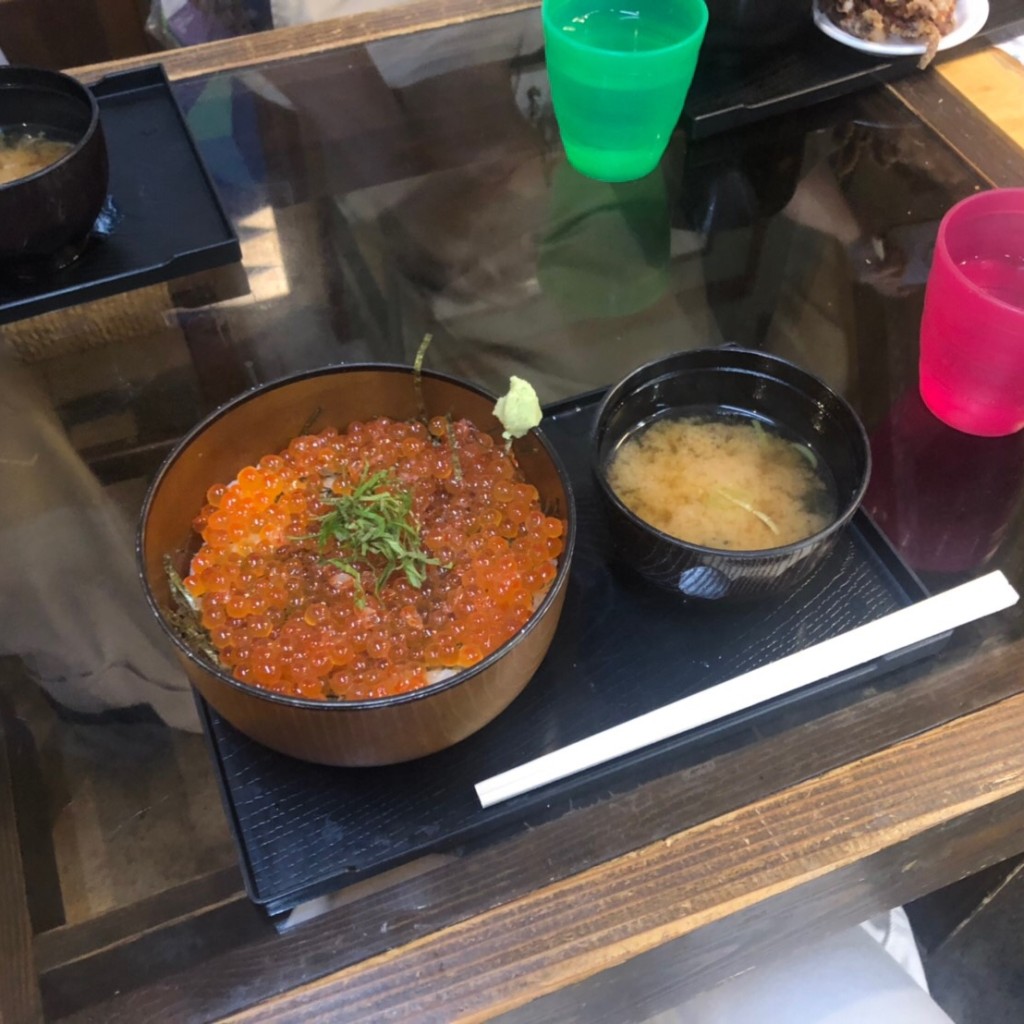 ユーザーが投稿したいくら丼の写真 - 実際訪問したユーザーが直接撮影して投稿した城崎町湯島魚介 / 海鮮料理いなば鮮魚の写真