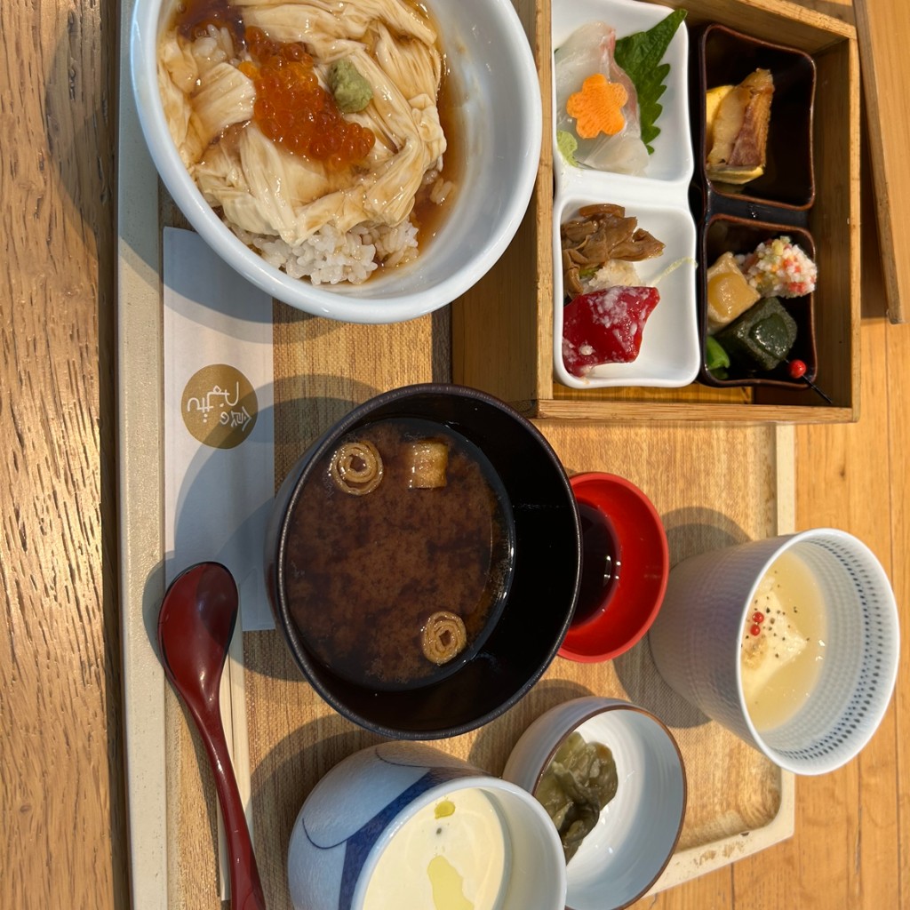 ユーザーが投稿したミニ湯葉丼の写真 - 実際訪問したユーザーが直接撮影して投稿した岡東町豆腐料理食のつむぎ 枚方T-SITE店の写真