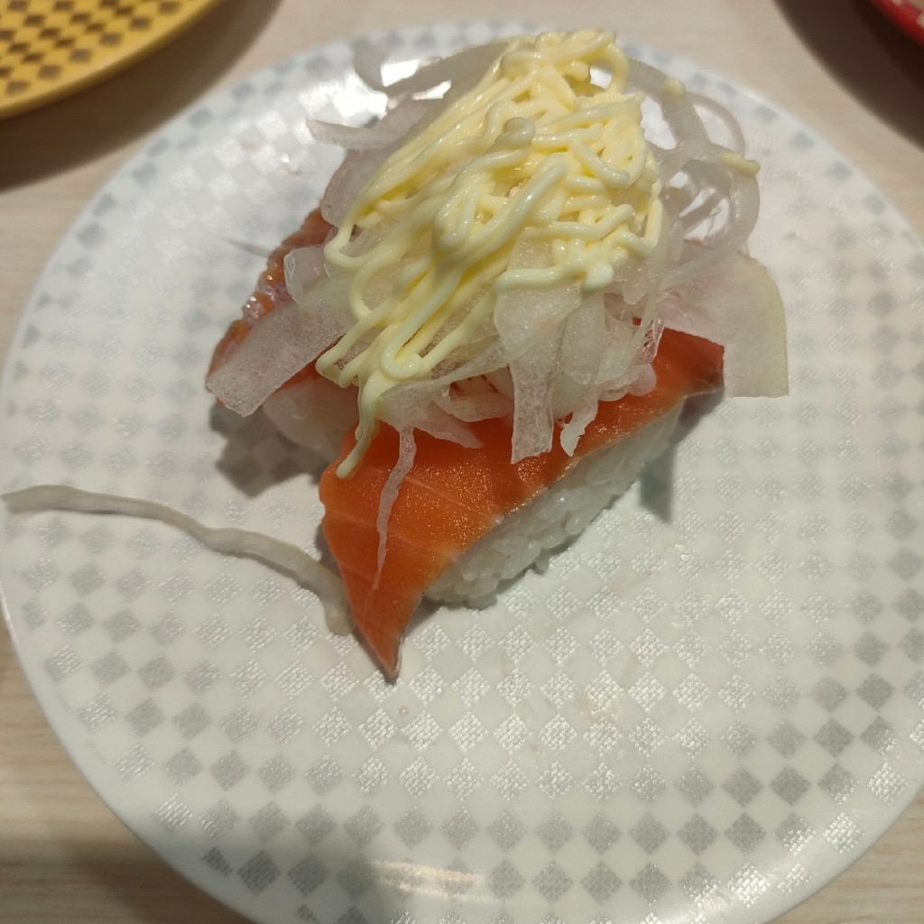 ユーザーが投稿したオニオンサーモンの写真 - 実際訪問したユーザーが直接撮影して投稿した東町寿司魚べい 岩槻店の写真