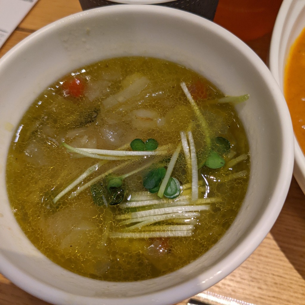 ユーザーが投稿した緑の野菜のミネストローネSの写真 - 実際訪問したユーザーが直接撮影して投稿した西船洋食Soup Stock Tokyo Dila西船橋店の写真