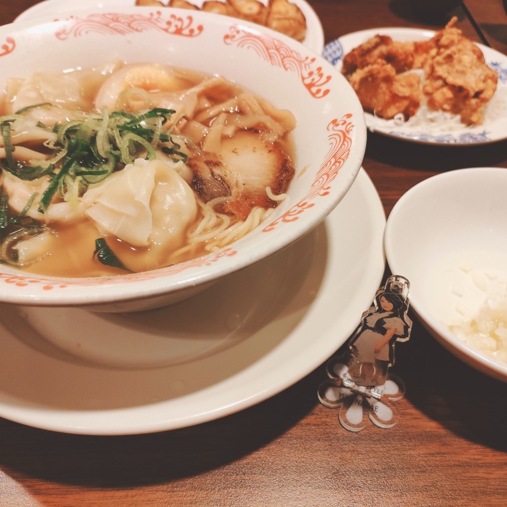 ユーザーが投稿した豚ワンタン麺 (醤油)の写真 - 実際訪問したユーザーが直接撮影して投稿した本町中華料理バーミヤン 国分寺駅前店の写真