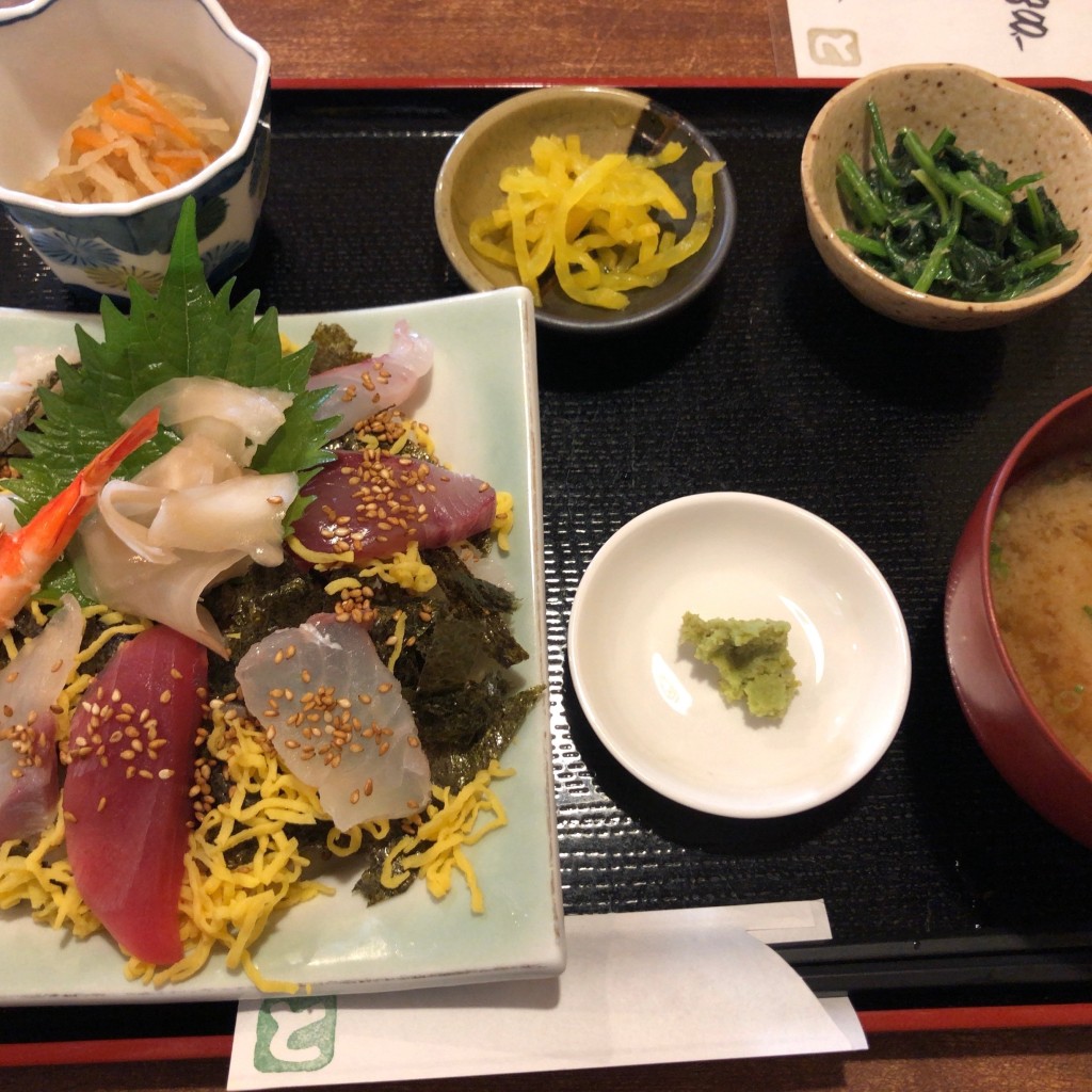 実際訪問したユーザーが直接撮影して投稿した深草飯食町魚介 / 海鮮料理とと河岸の写真