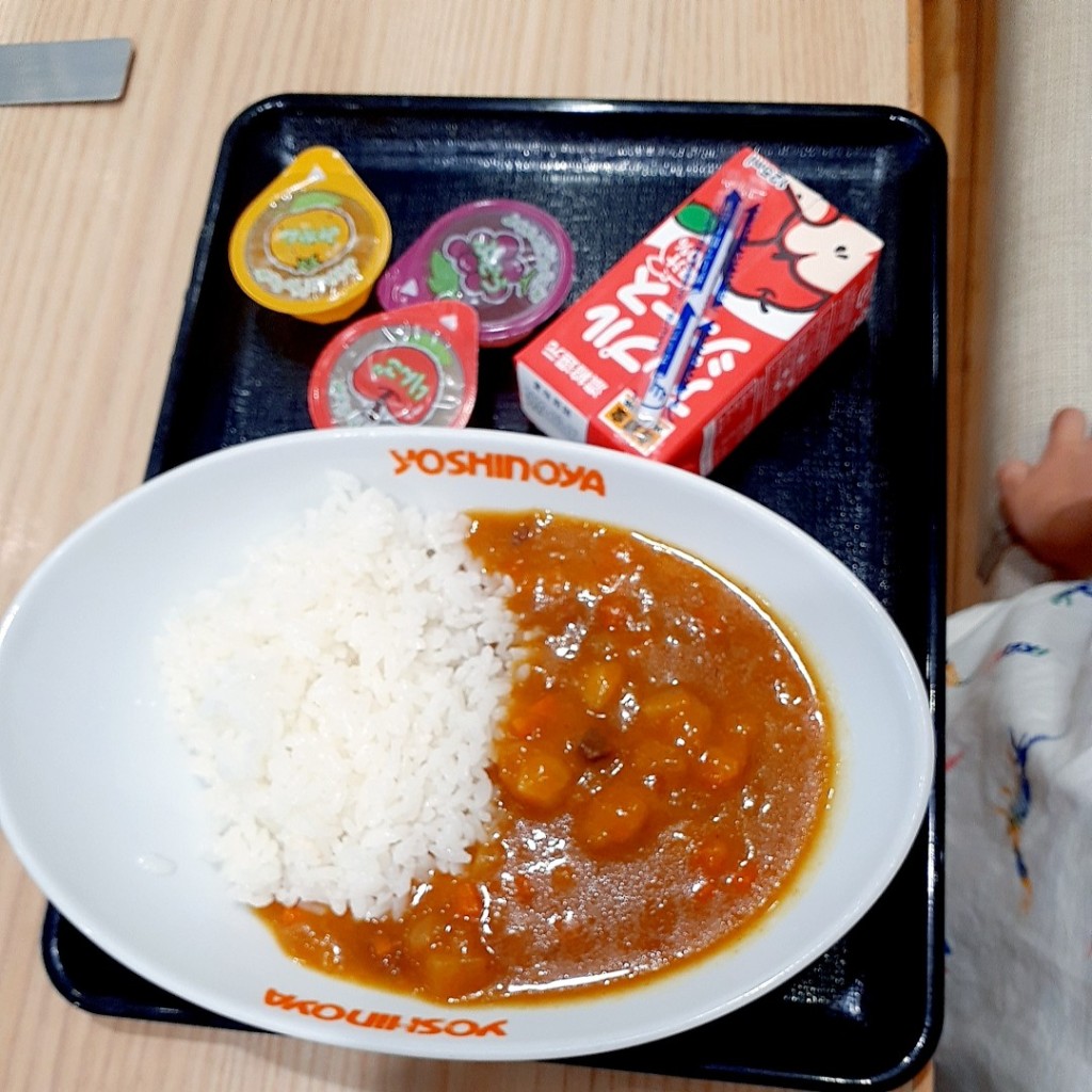 ユーザーが投稿したお子様カレーセットの写真 - 実際訪問したユーザーが直接撮影して投稿した神屋町牛丼吉野家 築港本町店の写真