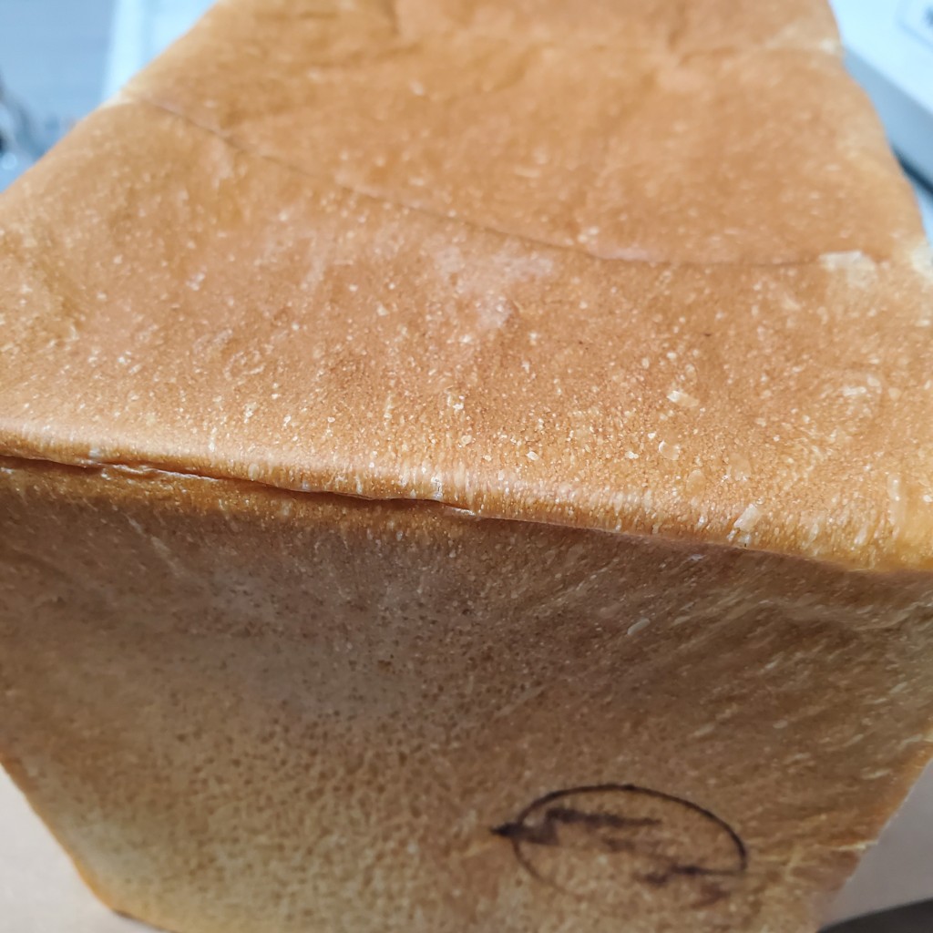 ユーザーが投稿した美瑛食パンの写真 - 実際訪問したユーザーが直接撮影して投稿した大杉食パン専門店天然酵母の食パン専門店 つばめパン&Milkの写真