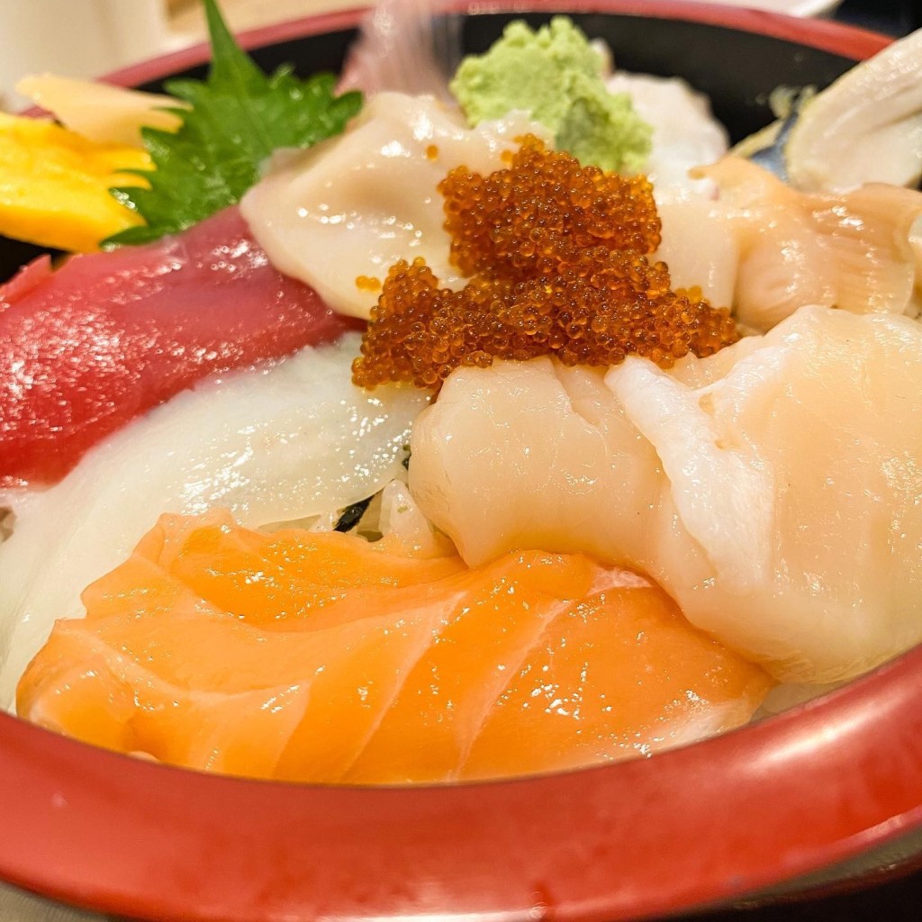 ユーザーが投稿した魚常特製海鮮丼の写真 - 実際訪問したユーザーが直接撮影して投稿した港魚介 / 海鮮料理海鮮丼 魚常の写真