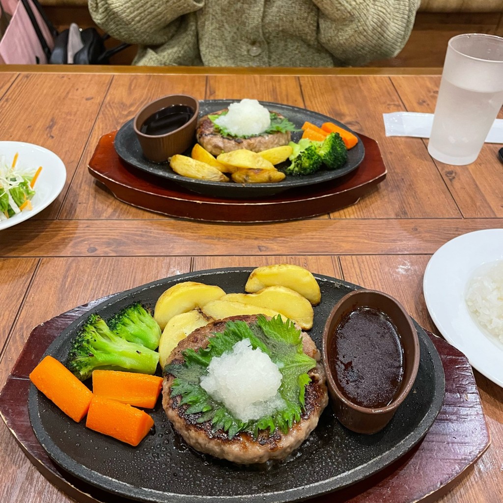 ユーザーが投稿した和風おろし&ハンバーグの写真 - 実際訪問したユーザーが直接撮影して投稿した石内東洋食神戸元町ドリア THE OUTLETS HIROSHIMA店の写真