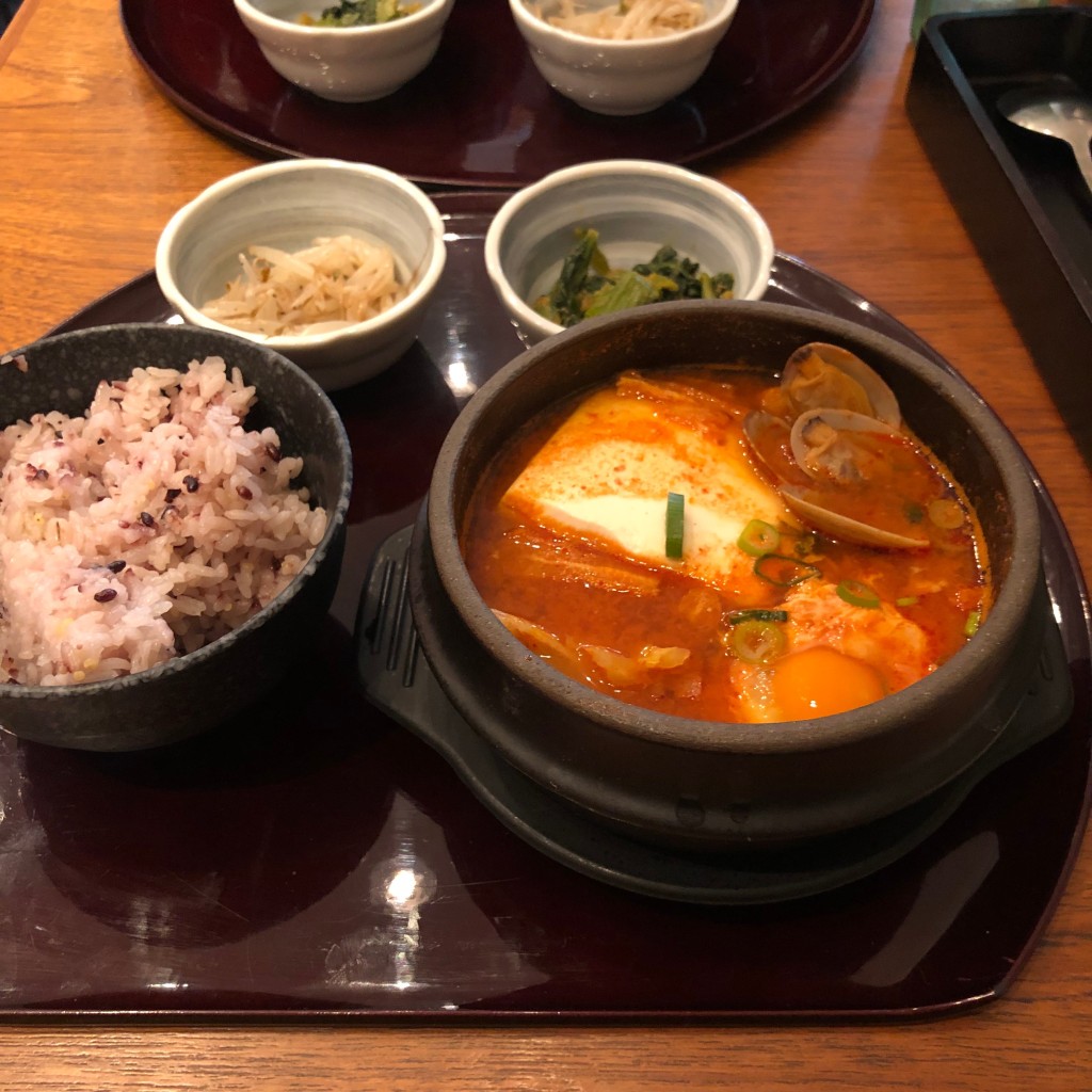 ユーザーが投稿したLunch味噌あさりスンドゥブ定食の写真 - 実際訪問したユーザーが直接撮影して投稿した渋谷韓国料理韓国ごはん・酒家 ダイダイ 渋谷ストリーム店の写真