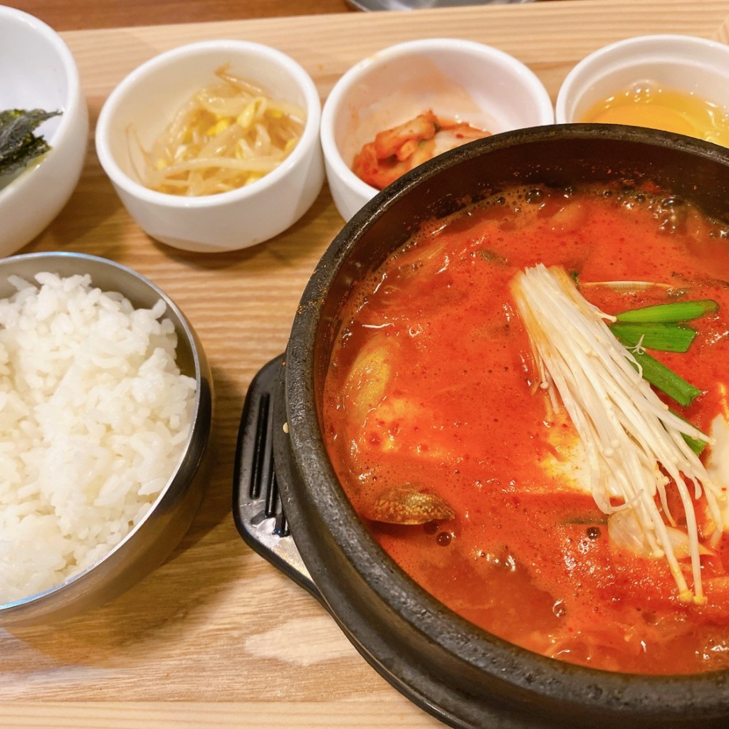 ユーザーが投稿したスンドゥブチゲの写真 - 実際訪問したユーザーが直接撮影して投稿した難波韓国料理コリアンキッチン・シジャン (Korean Kitchen Shijan) なんばシティ本館店の写真