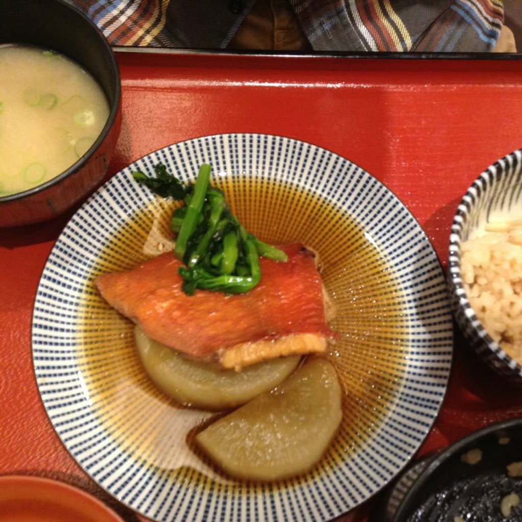 ユーザーが投稿した金目鯛の煮付けと春の竹の子ご飯定食の写真 - 実際訪問したユーザーが直接撮影して投稿した寿町定食屋さち福や アリオ倉敷店の写真