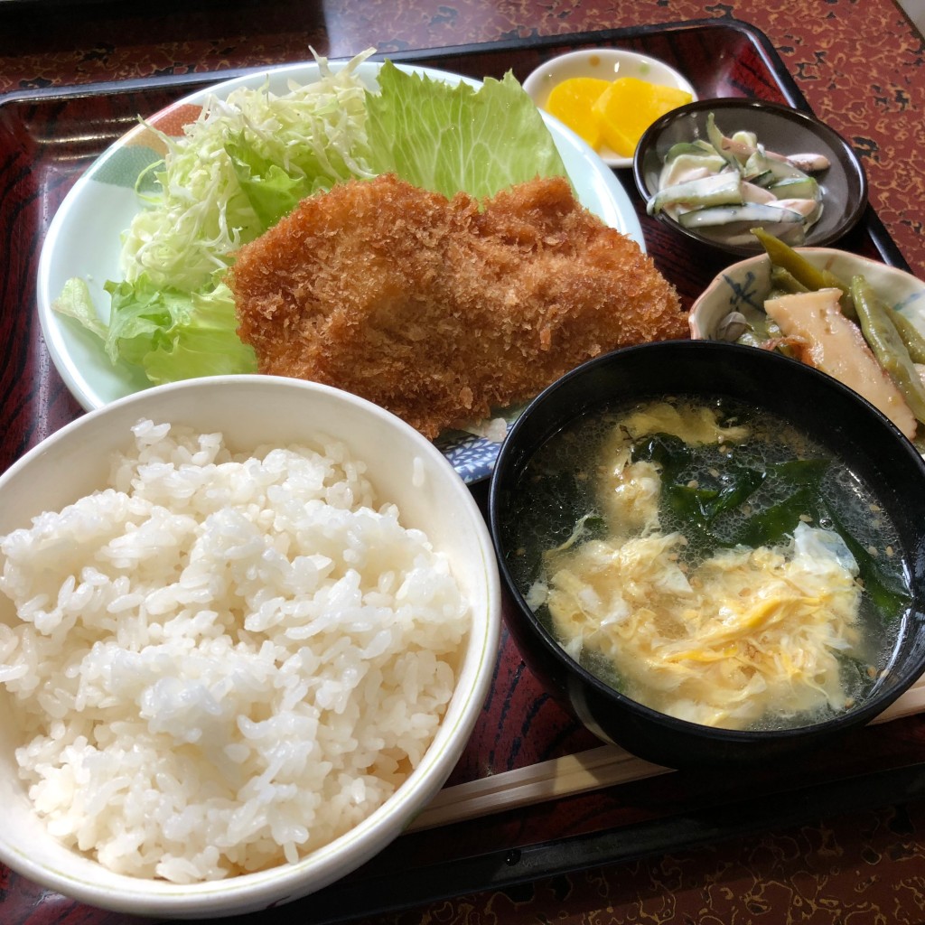 実際訪問したユーザーが直接撮影して投稿した東町かしわ定食屋やままるの写真