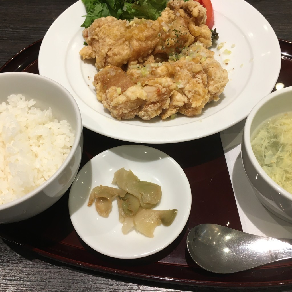 ユーザーが投稿した油淋鶏定食の写真 - 実際訪問したユーザーが直接撮影して投稿した昭和中央中華料理暖龍 イオンモール釧路昭和店の写真