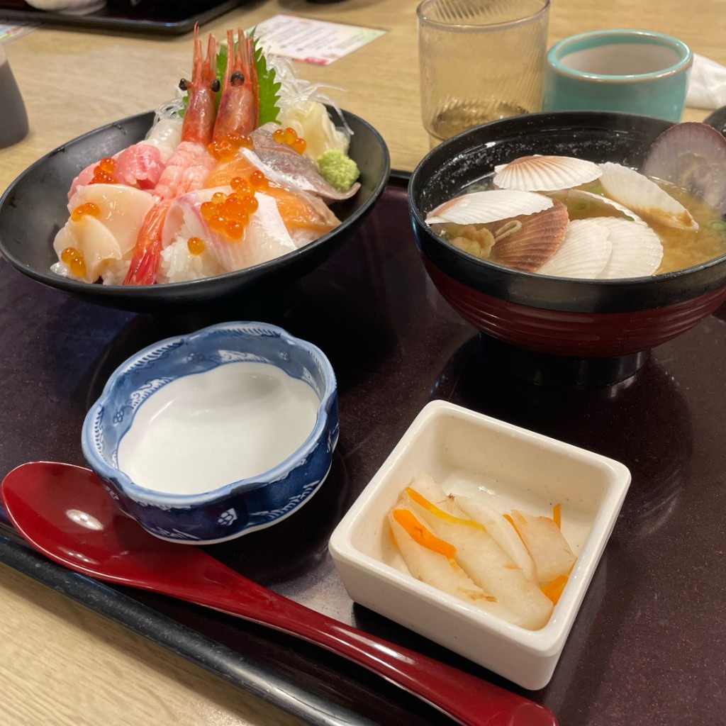 ユーザーが投稿した北海海鮮丼の写真 - 実際訪問したユーザーが直接撮影して投稿した東野和食 / 日本料理北海道生まれ 和食処とんでん 浦安店の写真