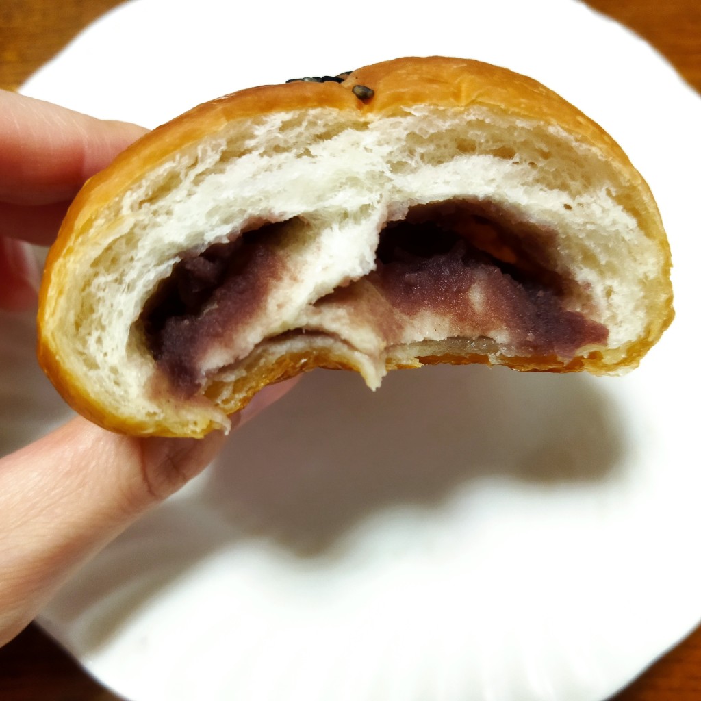 ユーザーが投稿したあんこ塩パンの写真 - 実際訪問したユーザーが直接撮影して投稿した中延食パン専門店考えた人すごいわ 品川中延店の写真