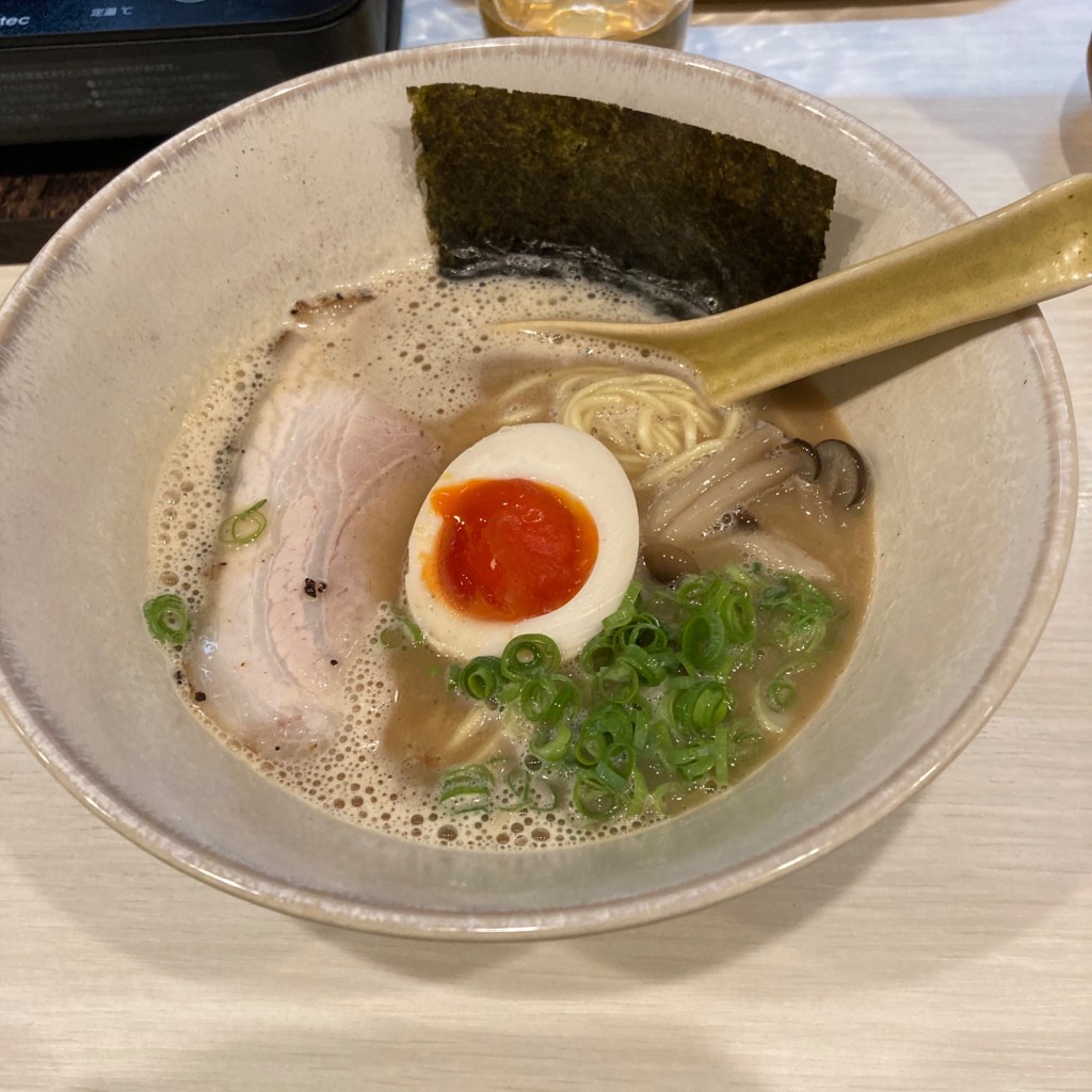 ユーザーが投稿したコムギラーメンの写真 - 実際訪問したユーザーが直接撮影して投稿した今福西ラーメン / つけ麺鶏と魚介らぁ麺komugiの写真