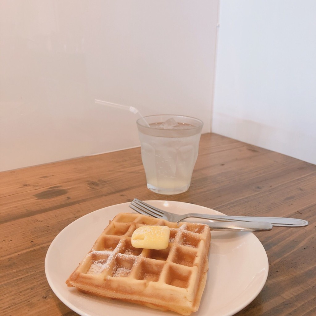 ユーザーが投稿したモーニングワッフル(バター)の写真 - 実際訪問したユーザーが直接撮影して投稿した矢野口カフェCROSS COFFEEの写真