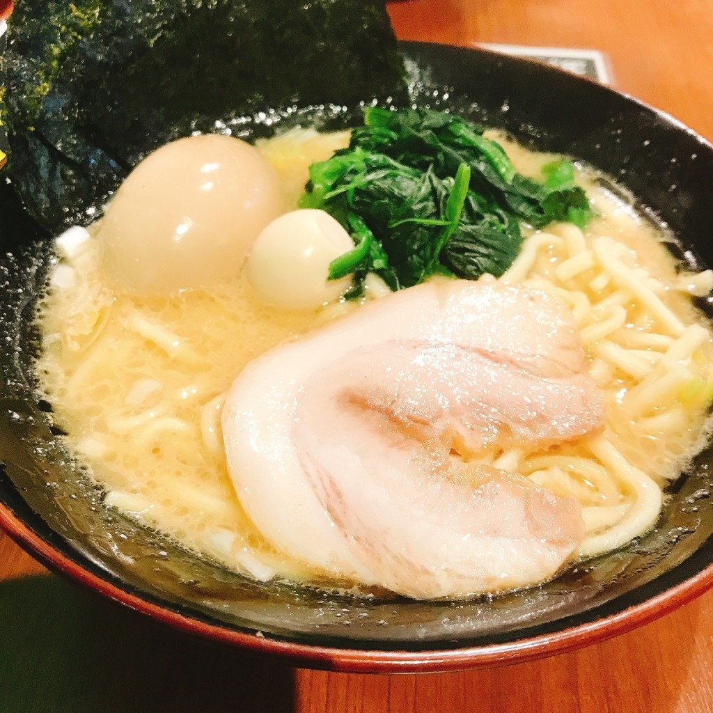 ユーザーが投稿した味玉ラーメンの写真 - 実際訪問したユーザーが直接撮影して投稿した宝町ラーメン専門店壱角家 平塚駅前店の写真