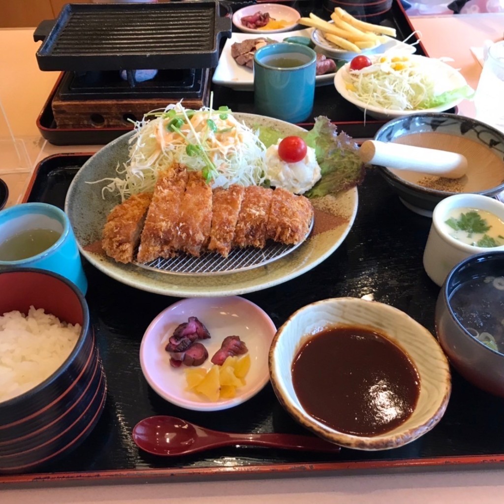 ユーザーが投稿した神戸ポークロースカツ定食 (味噌汁)の写真 - 実際訪問したユーザーが直接撮影して投稿した福井寿司ながさわ道の駅みき店の写真