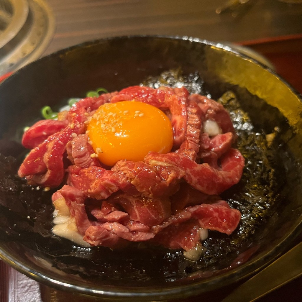 ユーザーが投稿したローストビーフ丼の写真 - 実際訪問したユーザーが直接撮影して投稿した曙町焼肉炭火焼肉家 和 はなれの写真