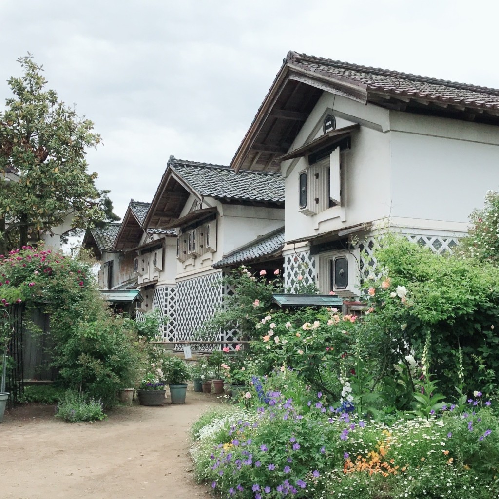 実際訪問したユーザーが直接撮影して投稿した蓮野カフェ二宮家バラ園 ギフトショップの写真