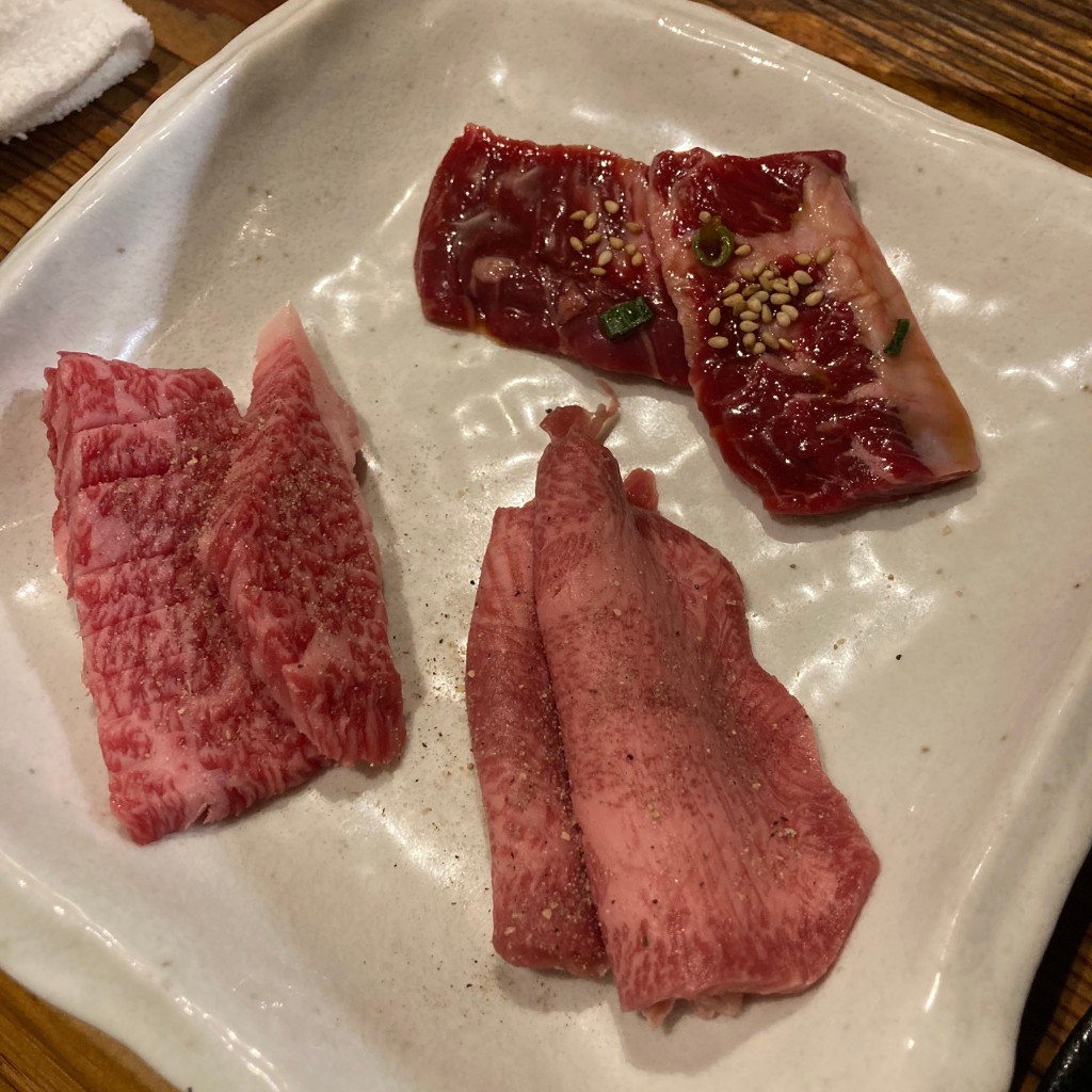 ユーザーが投稿したLunch石ビ焼肉セットの写真 - 実際訪問したユーザーが直接撮影して投稿した大宮肉料理凸凹屋の写真