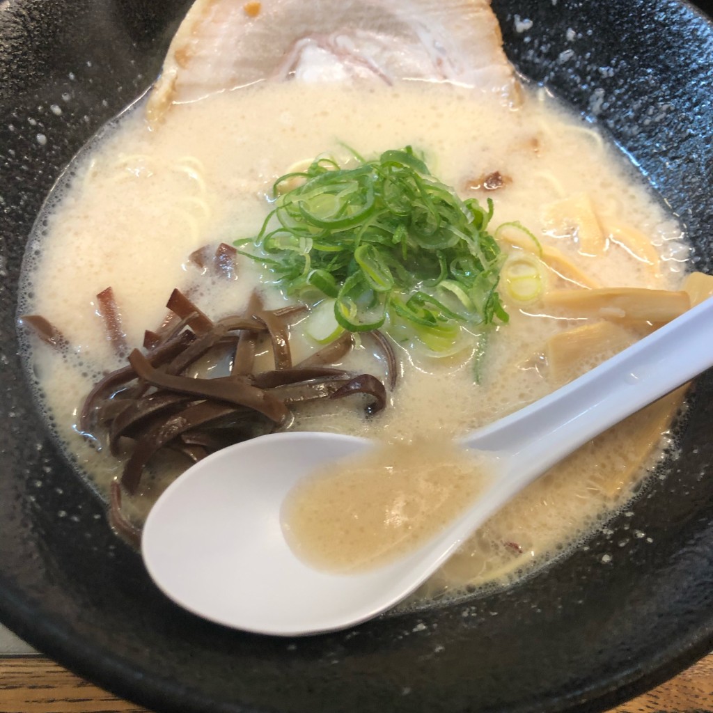 ユーザーが投稿した白とんこつラーメンの写真 - 実際訪問したユーザーが直接撮影して投稿した東心斎橋ラーメン / つけ麺大阪麦風 心斎橋店の写真