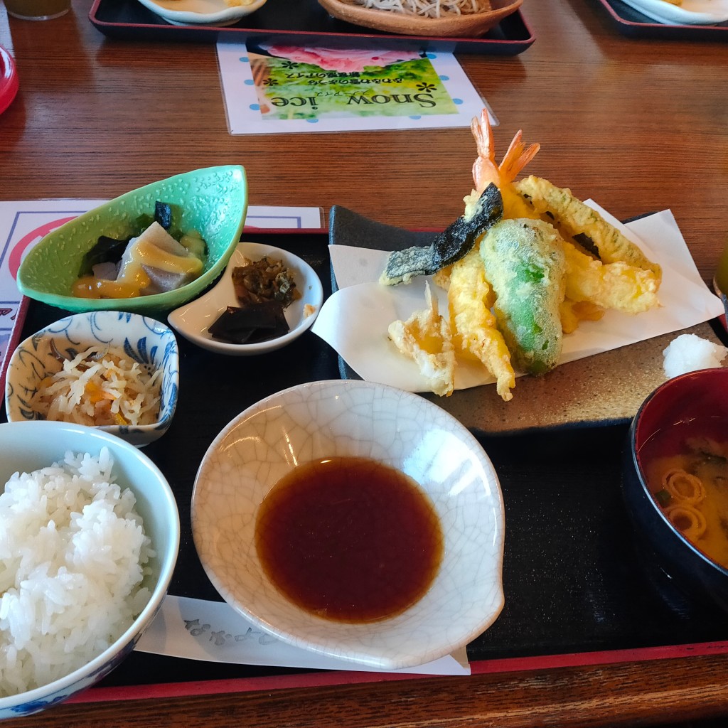 ユーザーが投稿した季節の天ぷら定食の写真 - 実際訪問したユーザーが直接撮影して投稿した浮羽町山北定食屋なかよしこよしの写真