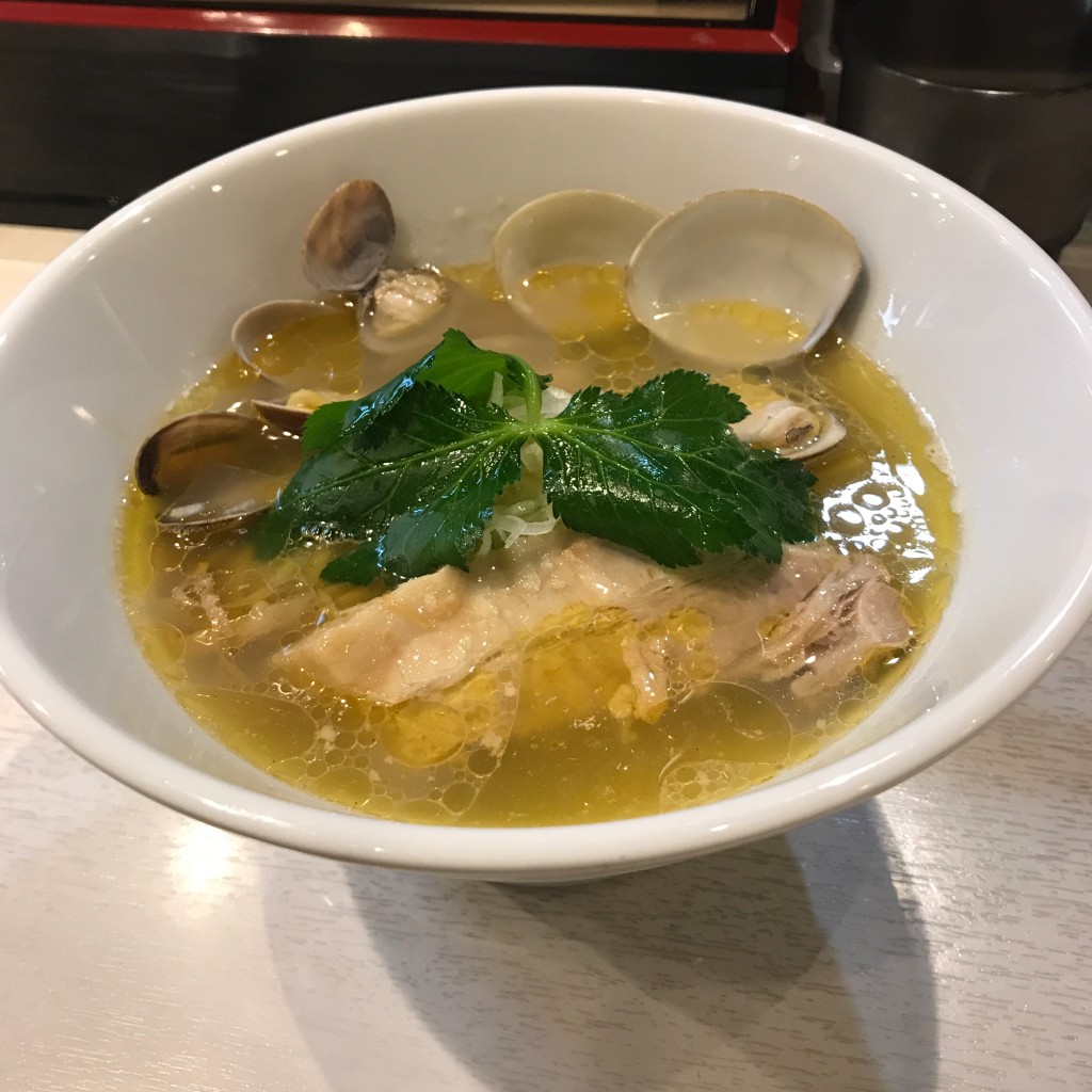 ユーザーが投稿した貝だしらーめん塩 鶏油の写真 - 実際訪問したユーザーが直接撮影して投稿した城ケ堀町ラーメン / つけ麺贔だしやの写真