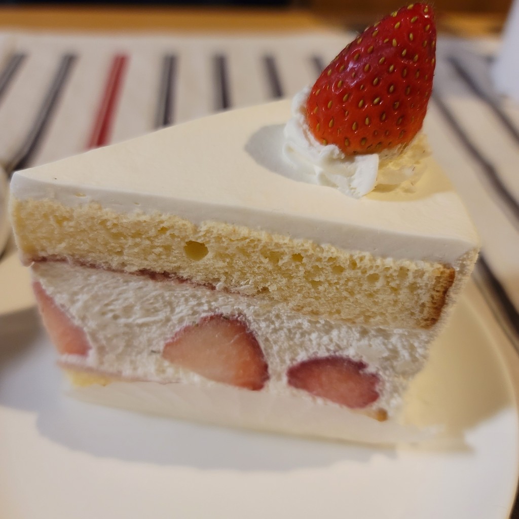 ユーザーが投稿したショートケーキの写真 - 実際訪問したユーザーが直接撮影して投稿した鶴間スイーツICHIBIKO 南町田グランベリーパーク店の写真