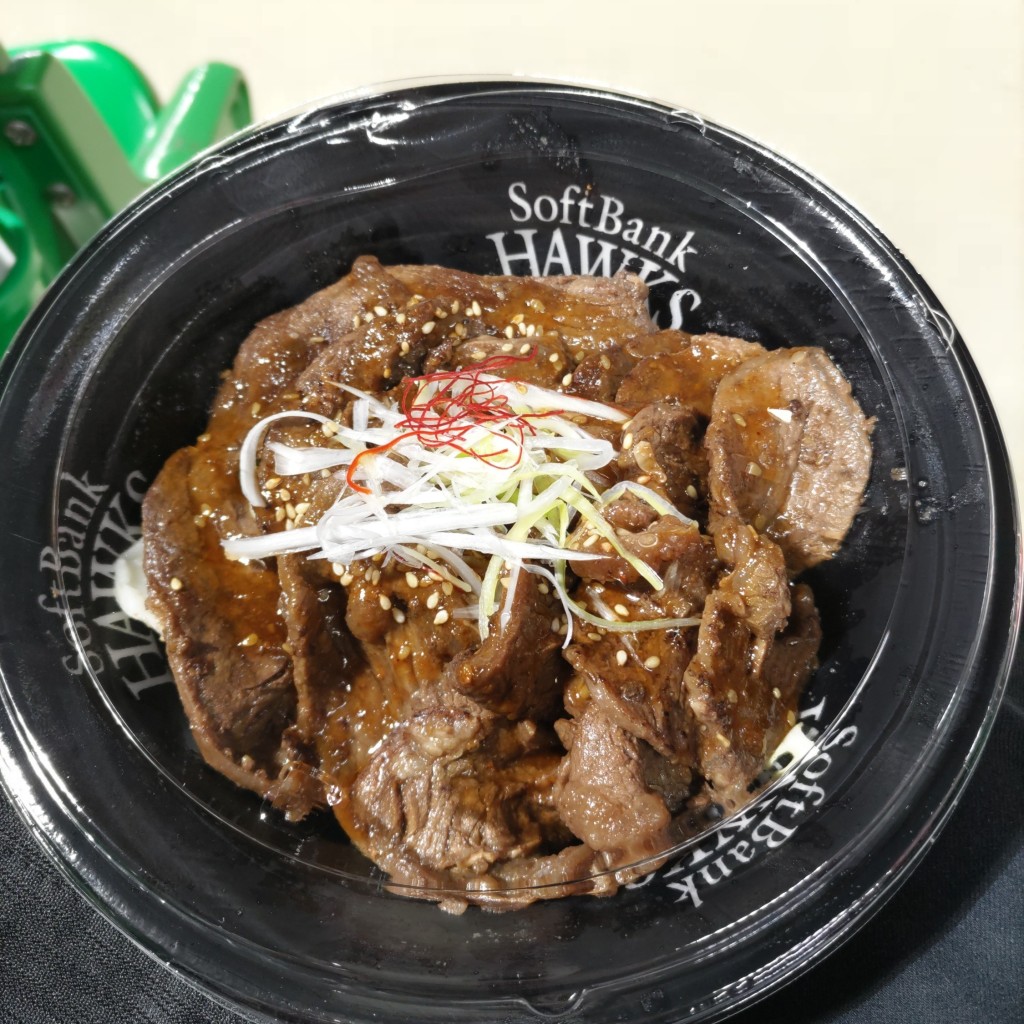 ユーザーが投稿した牧原大成選手の焼肉ハラミ丼の写真 - 実際訪問したユーザーが直接撮影して投稿した地行浜カフェロイヤルカフェ E・ZO FUKUOKA店の写真