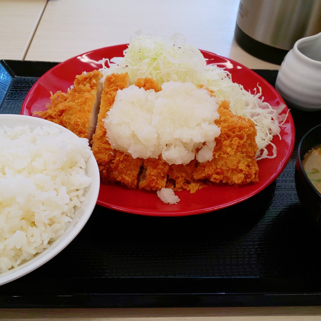 ユーザーが投稿したおろしトンカツ定食の写真 - 実際訪問したユーザーが直接撮影して投稿した谷川とんかつかつや 大阪大東店の写真