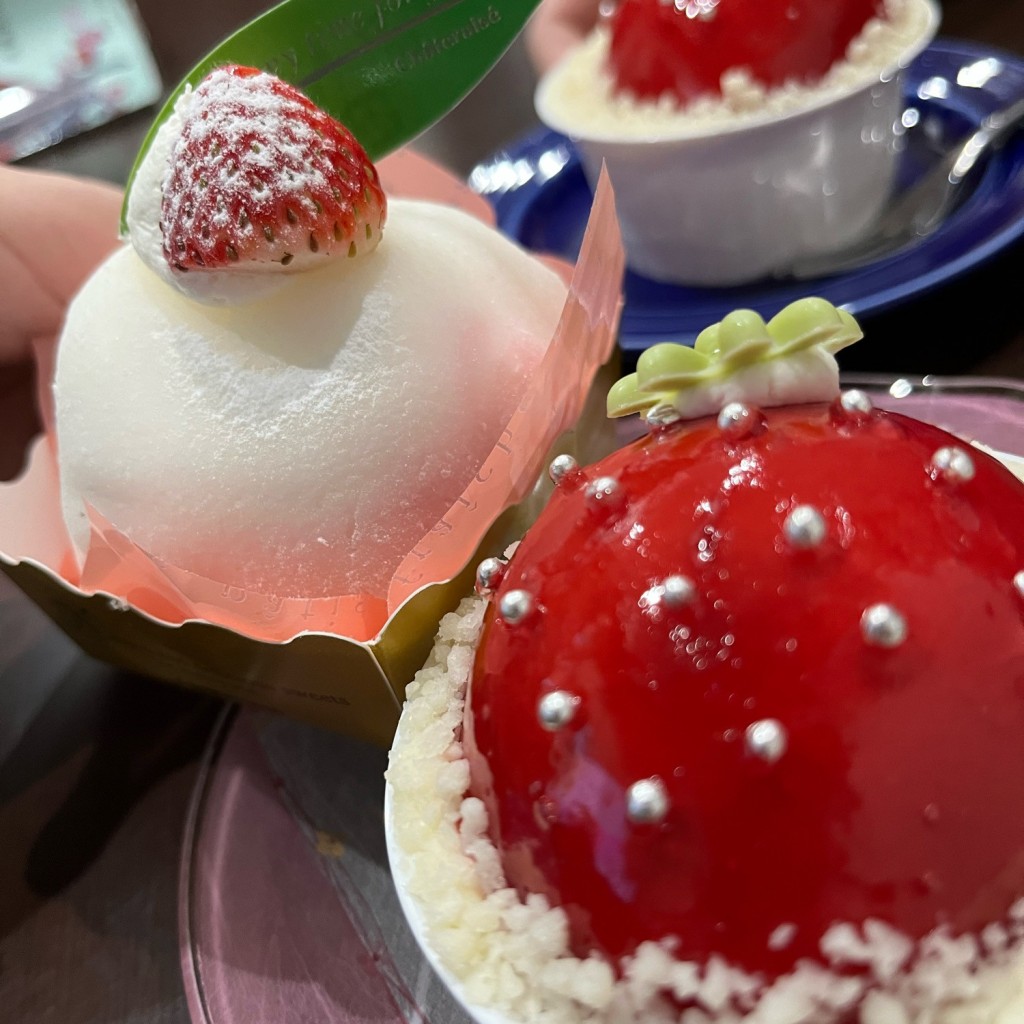 ユーザーが投稿した苺のもちふわケーキ大福の写真 - 実際訪問したユーザーが直接撮影して投稿した馬場スイーツシャトレーゼ 松任店の写真